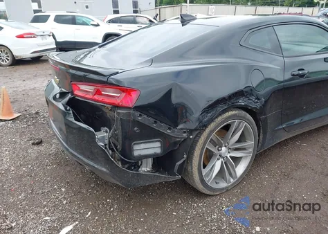 2017 Chevrolet Camaro 1Lt из США, поврежденный, VIN 1G1FB1RS0H0214277